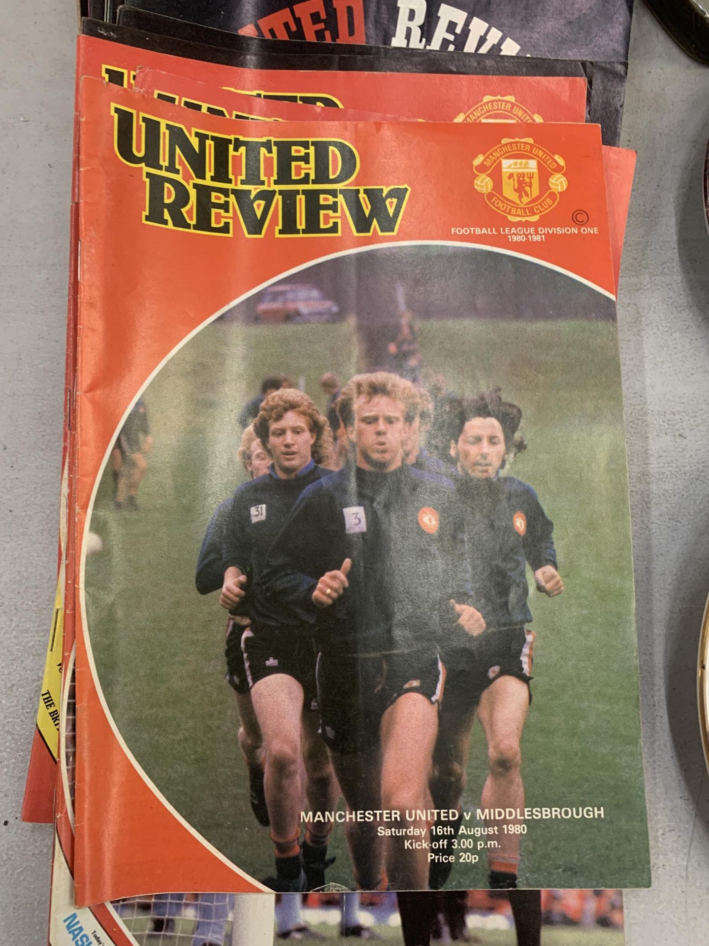 A COLLECTION OF MANCHESTER UNITED HOME PROGRAMMES 1979 - 1989, APPROX 92 IN TOTAL - Image 2 of 5