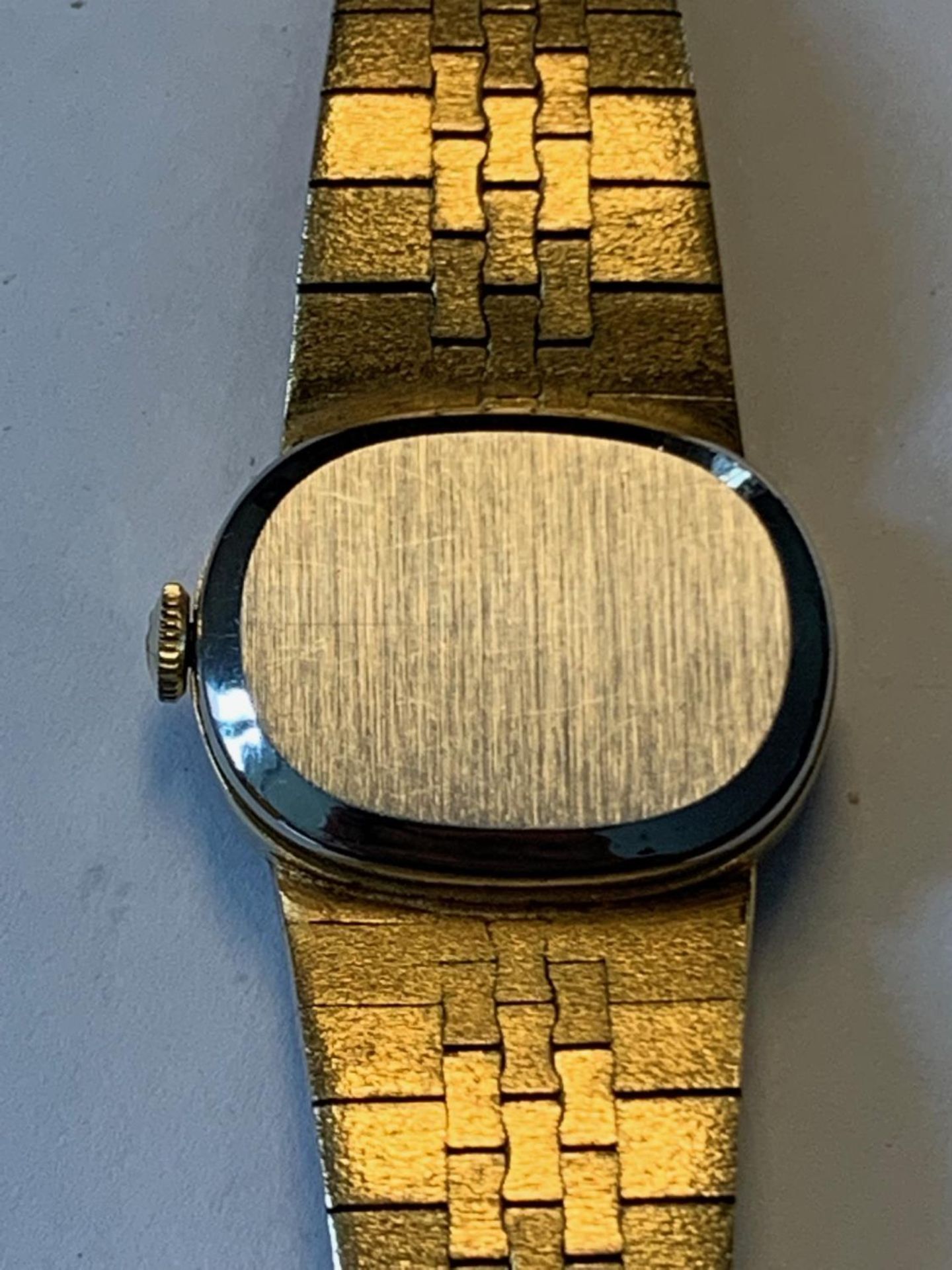 A TISSOT WRISTWATCH WITH YELLOW METAL STRAP - Image 3 of 3