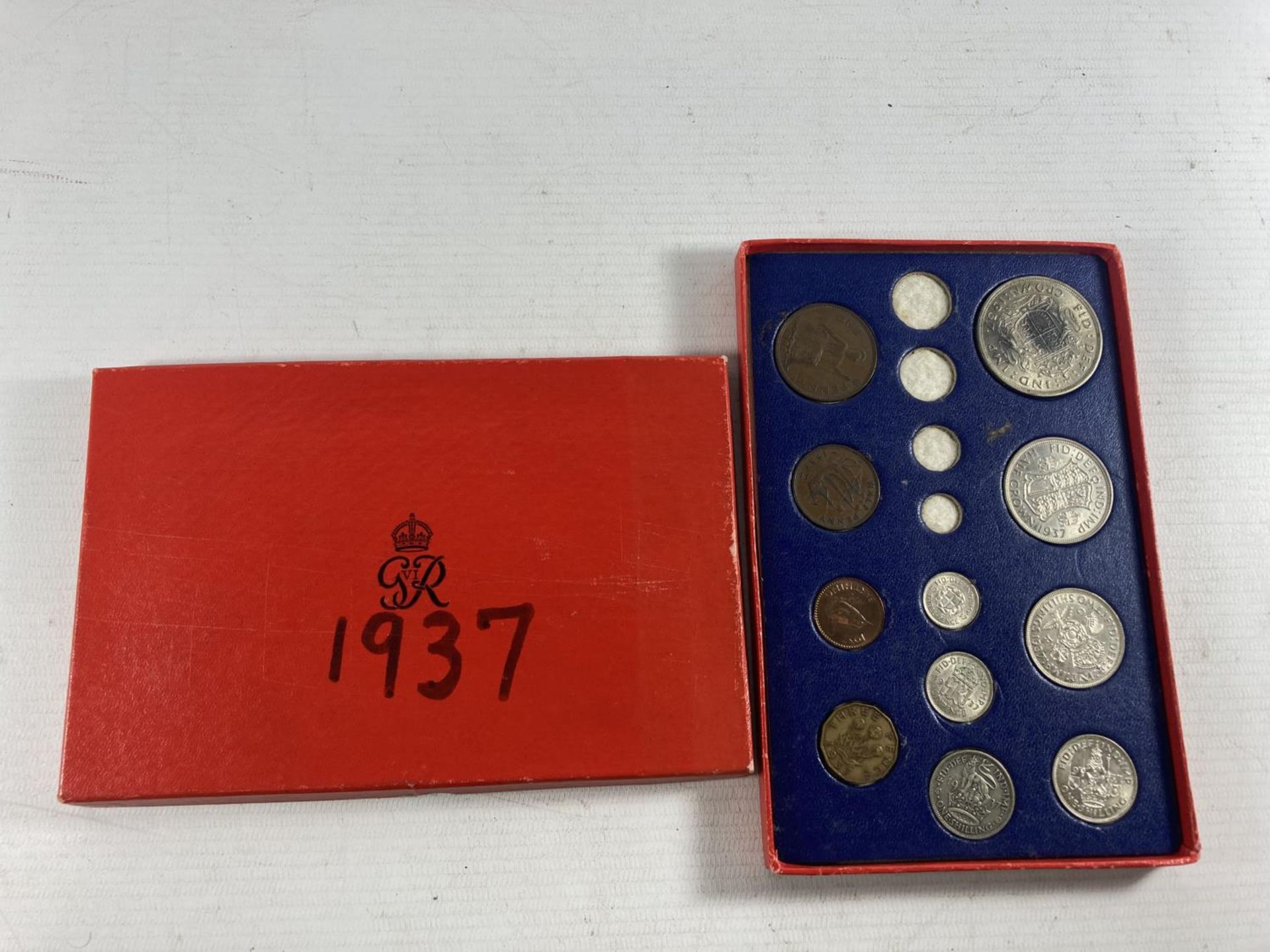UK 1937 COIN SET , LESS MAUNDY MONEY . 11 COINS IN TOTAL