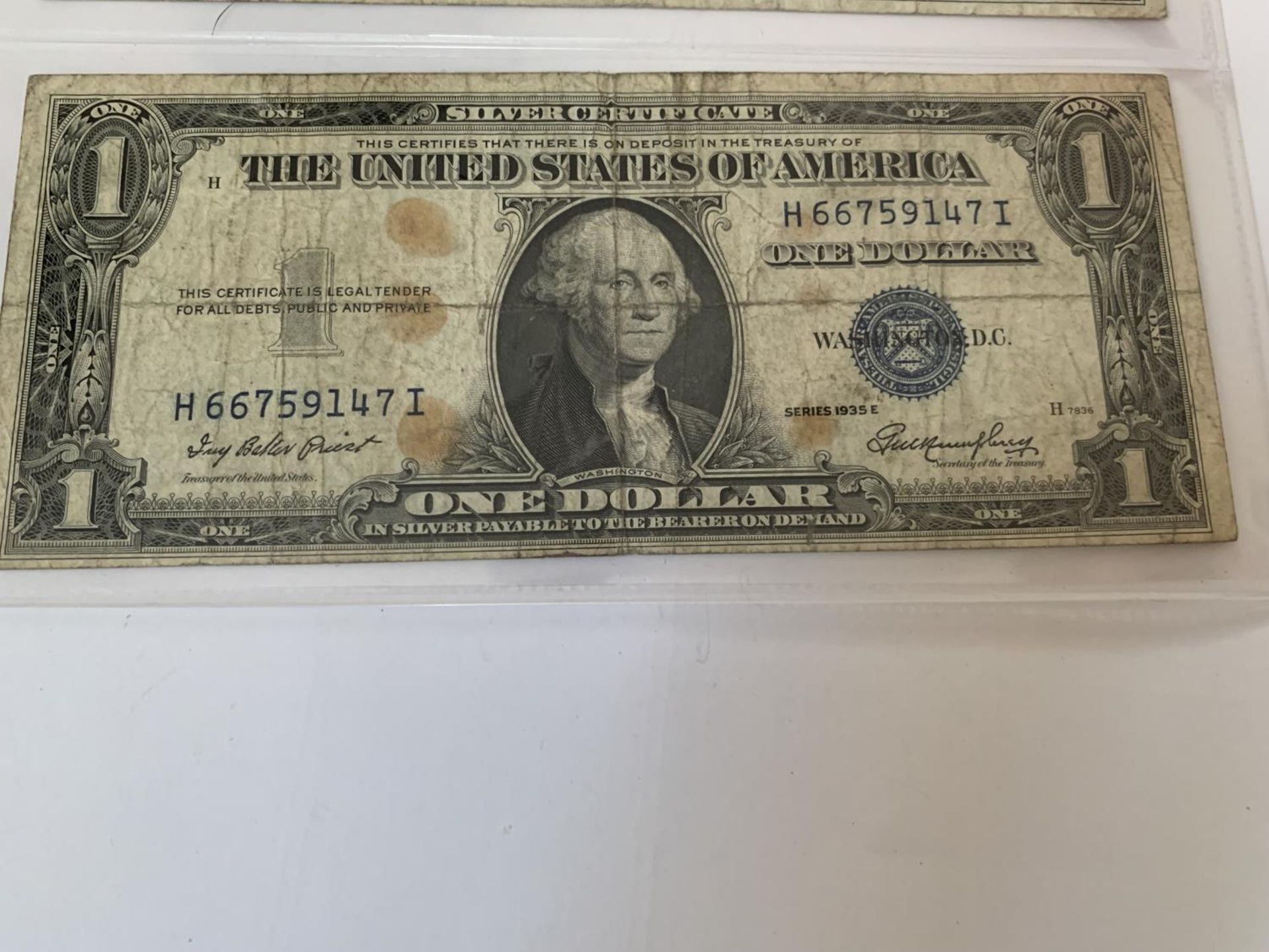 THREE THE UNITED STATES OF AMERICA SILVER CERTIFICATE NOTES SIGNED HUMPHERY (1953-1957) TO INCLUDE - Image 4 of 5