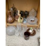 AN ASSORTMENT OF GLASS AND CERAMICS TO INCLUDE BOWLS AND VASES ETC