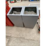 A PAIR OF GREY FIBRE GLASS PLANTERS (H:80CM)