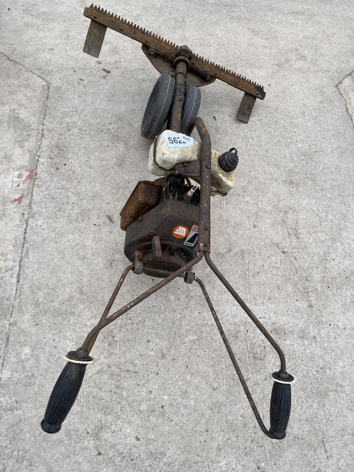 A VINTAGE PETROL ENGINE PUSH ALONG FINGER MOWER - Image 2 of 3