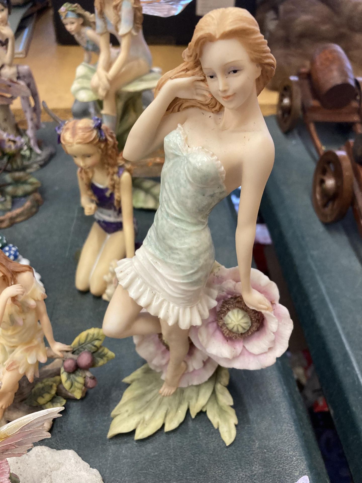 A COLLECTION FAIRY RESIN FIGURES - Image 2 of 5