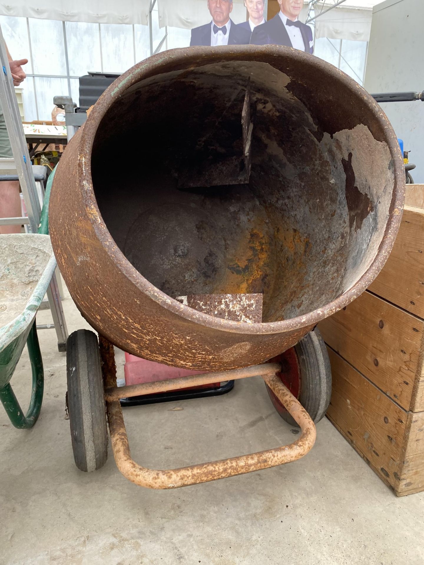 AN ELECTRIC CEMENT MIXER - Image 2 of 2