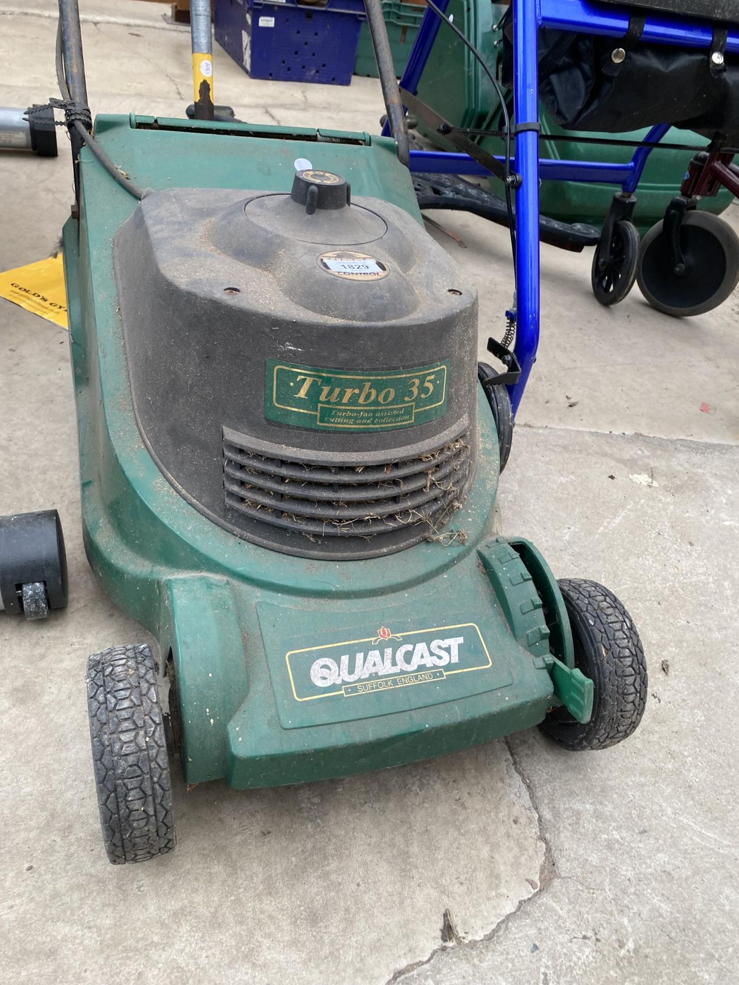 A QUALCAST ELECTRIC LAWN MOWER - Image 2 of 3