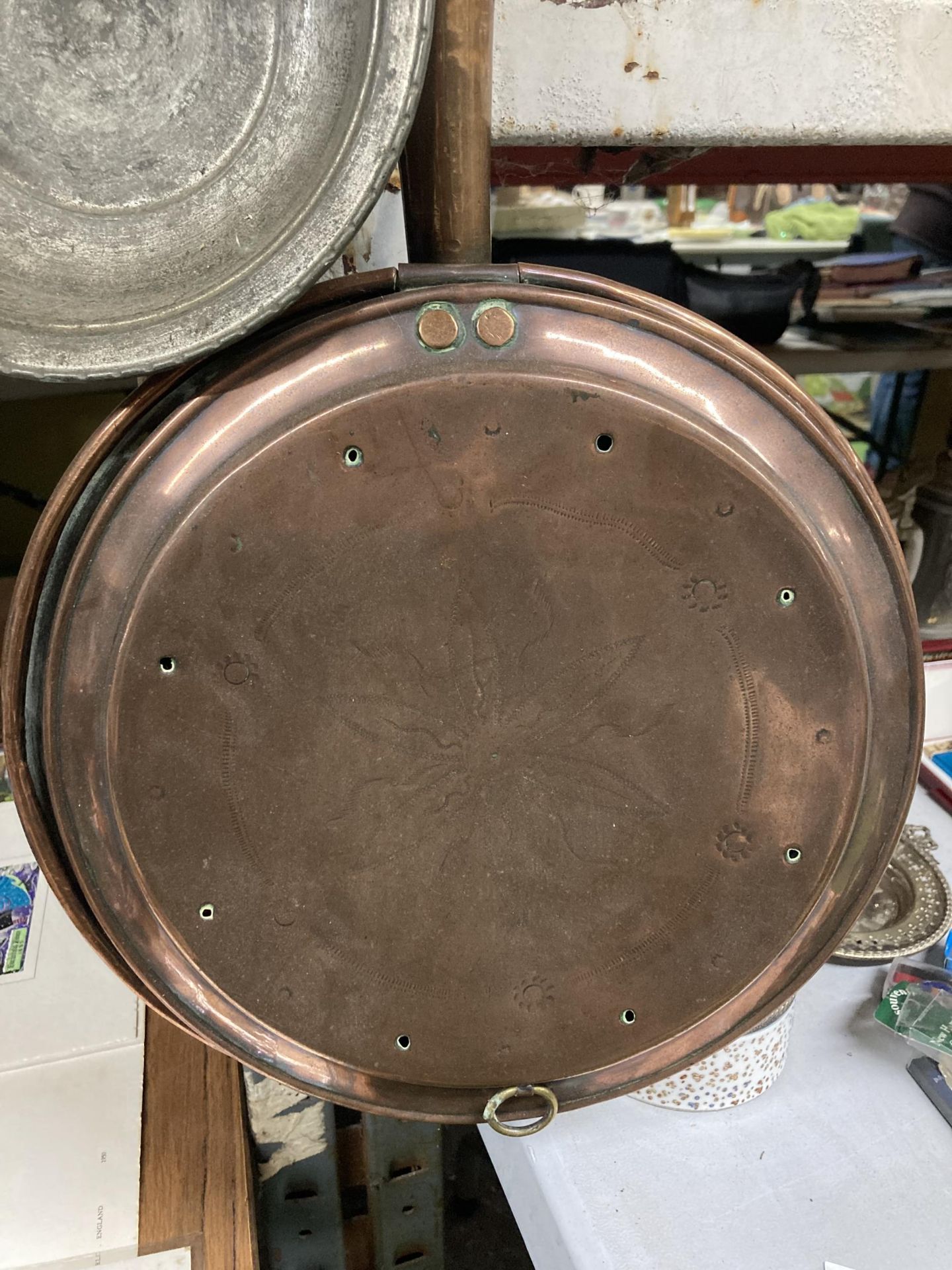 A VINTAGE COPPER WARMING PAN AND FURTHER PAN - Image 3 of 3