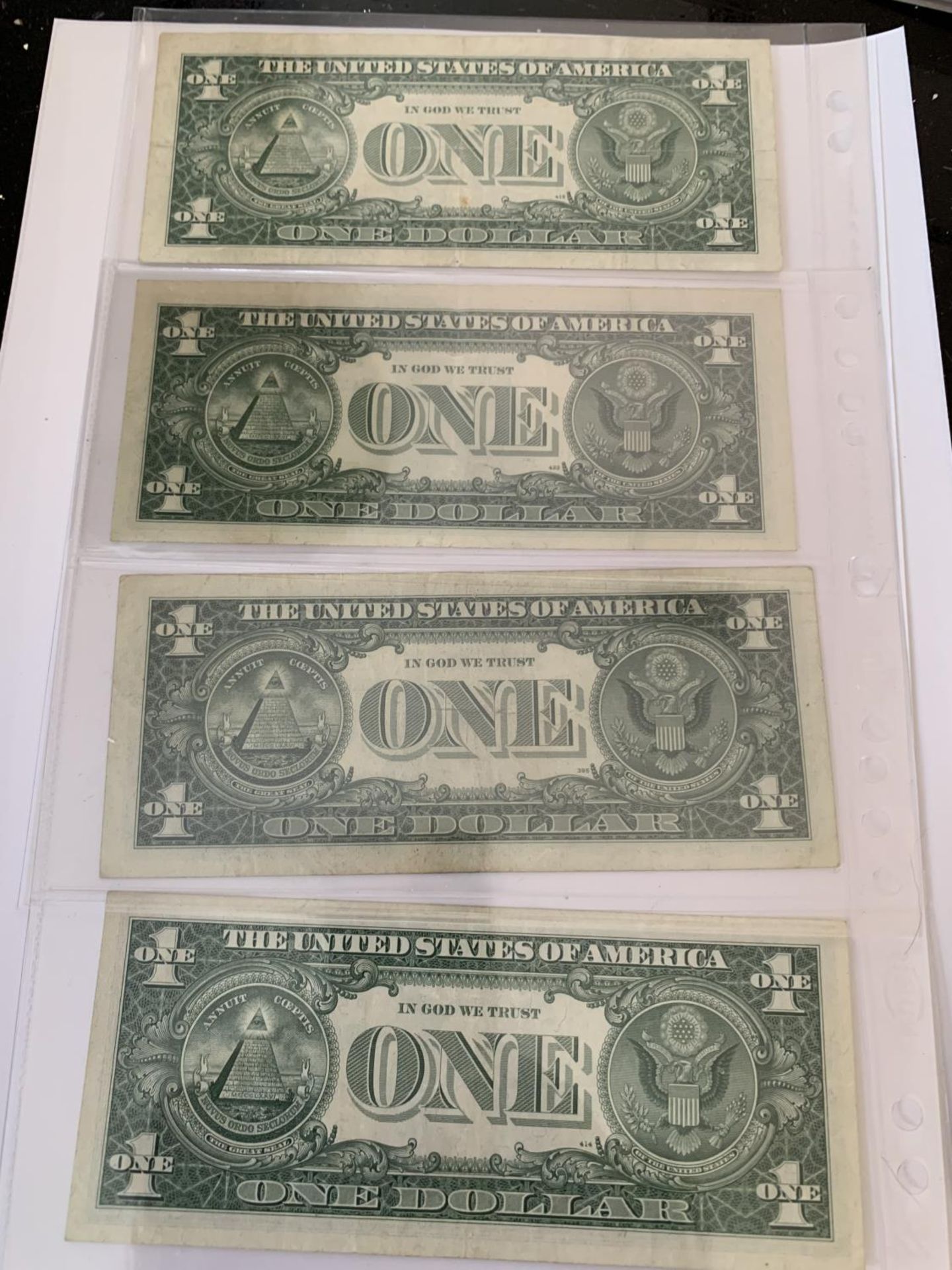 FOUR ONE DOLLAR THE UNITED STATES OF AMERICA SILVER CERTIFICATE NOTES SIGNED DILLON (1961-1965) - Image 6 of 6