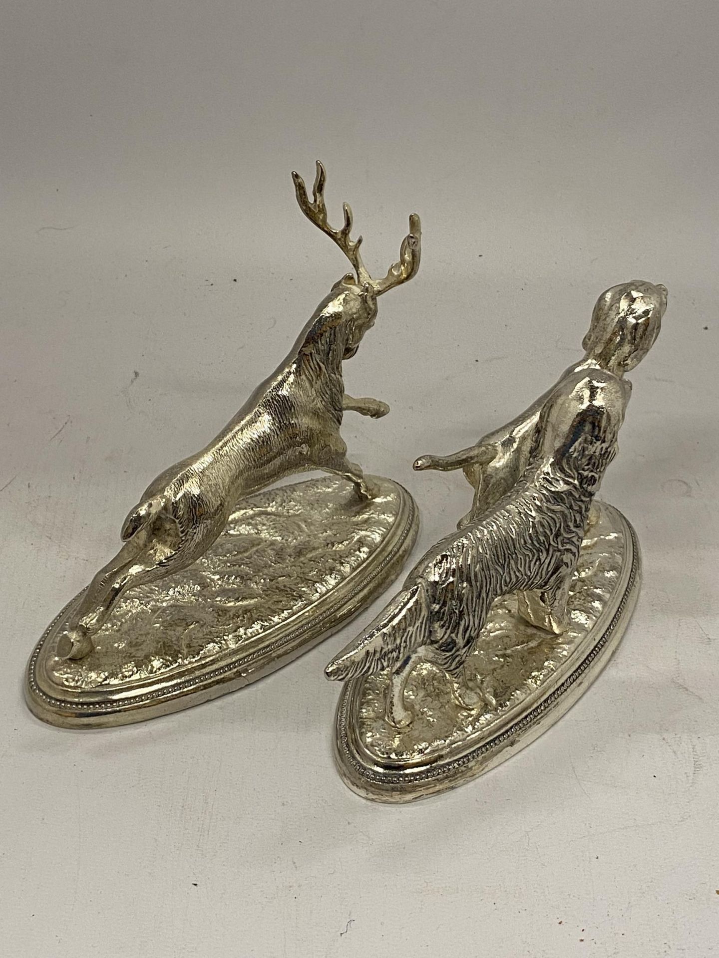 TWO WHITE METAL ORNAMENTS OF A STAG AND TWO HUNTING DOGS - Image 3 of 3