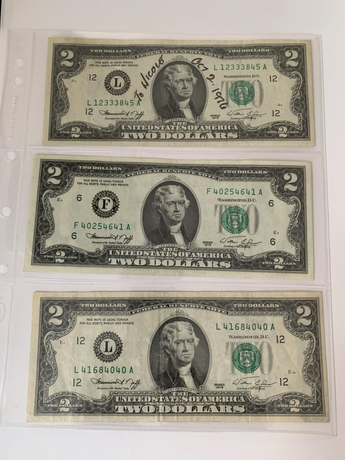 THREE UNITED STATES OF AMERICA FEDERAL RESERVE TWO DOLLAR NOTES SIGNED SIMON (1974-1977)
