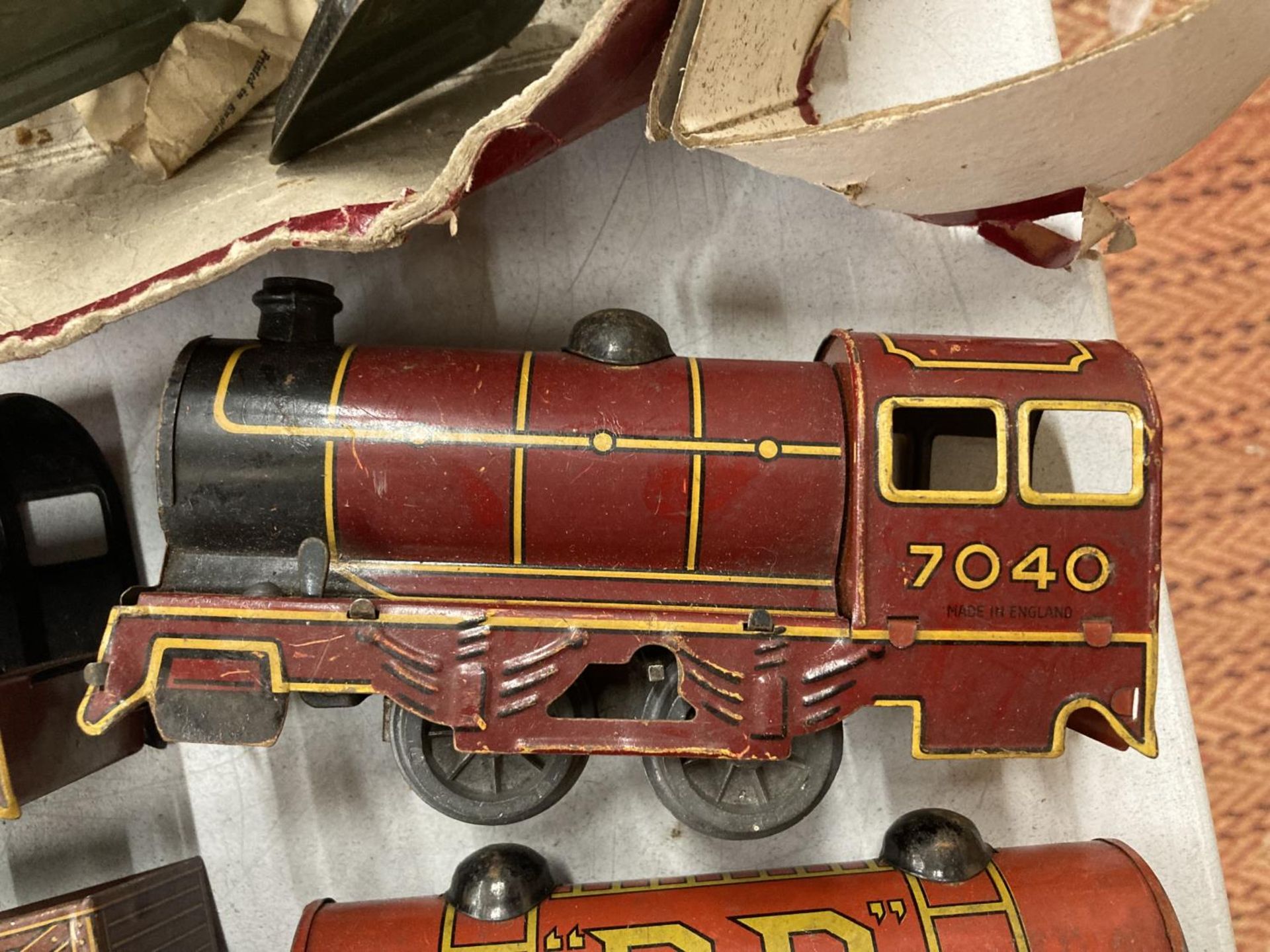 A TIN PLATE TRAIN SET TO INCLUDE TRAINS, WAGONS, BUFFERS, ETC - MADE IN ENGLAND - Image 3 of 4