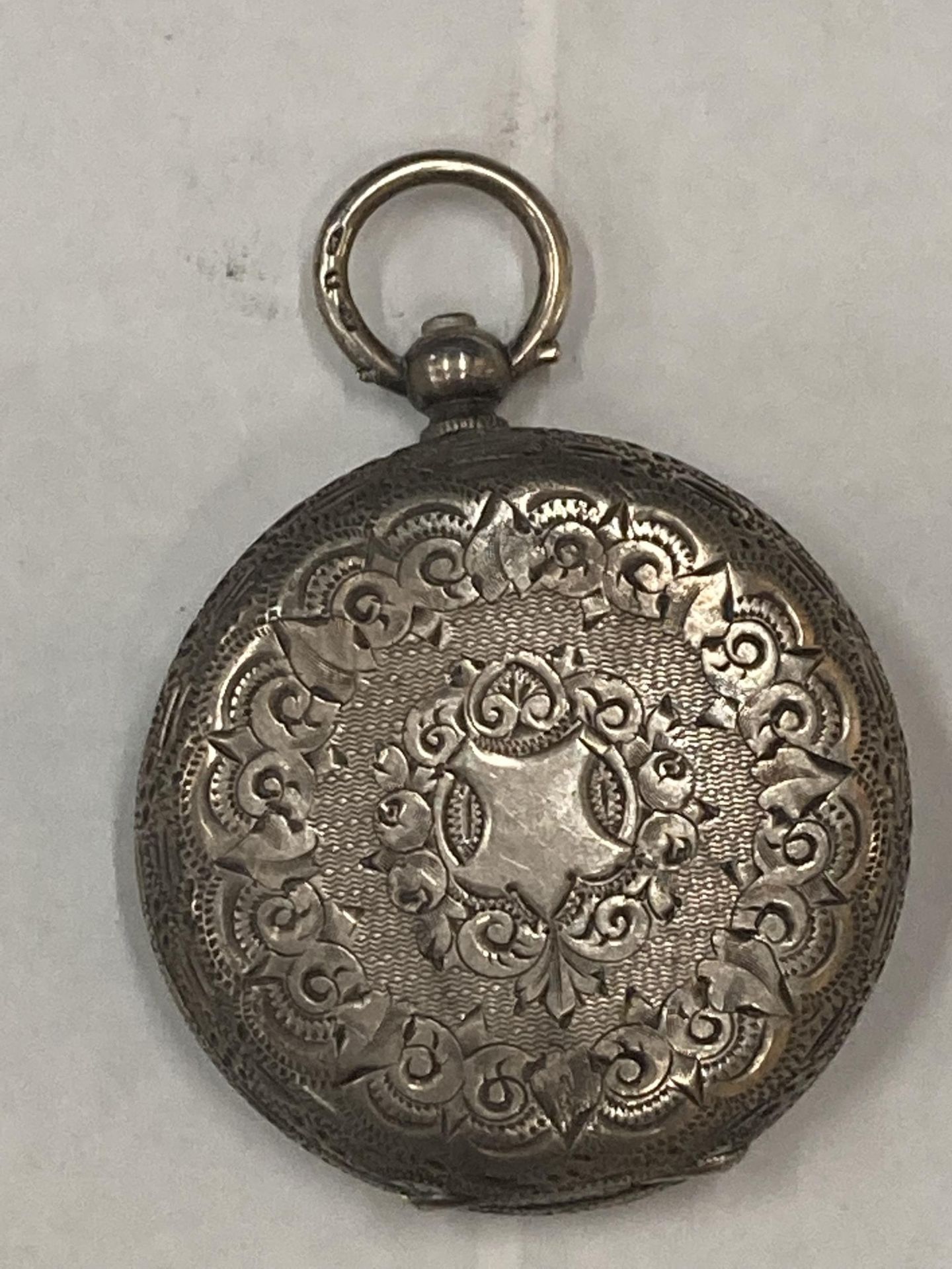 A DECORATIVE SILVER LADIES POCKET WATCH (MISSING GLASS) - Image 2 of 3