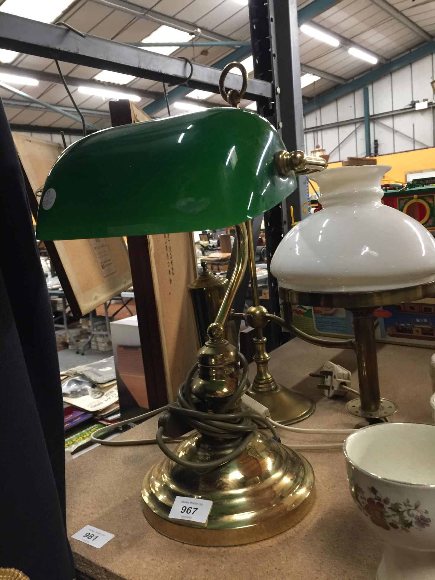 TWO VINTAGE BRASS LAMPS TO INCLUDE A BANKERS LAMP