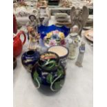 A GROUP OF CERAMICS TO INCLUDE COUNTRY CRAFT TUBELINED GINGER JAR, FIGURES ETC
