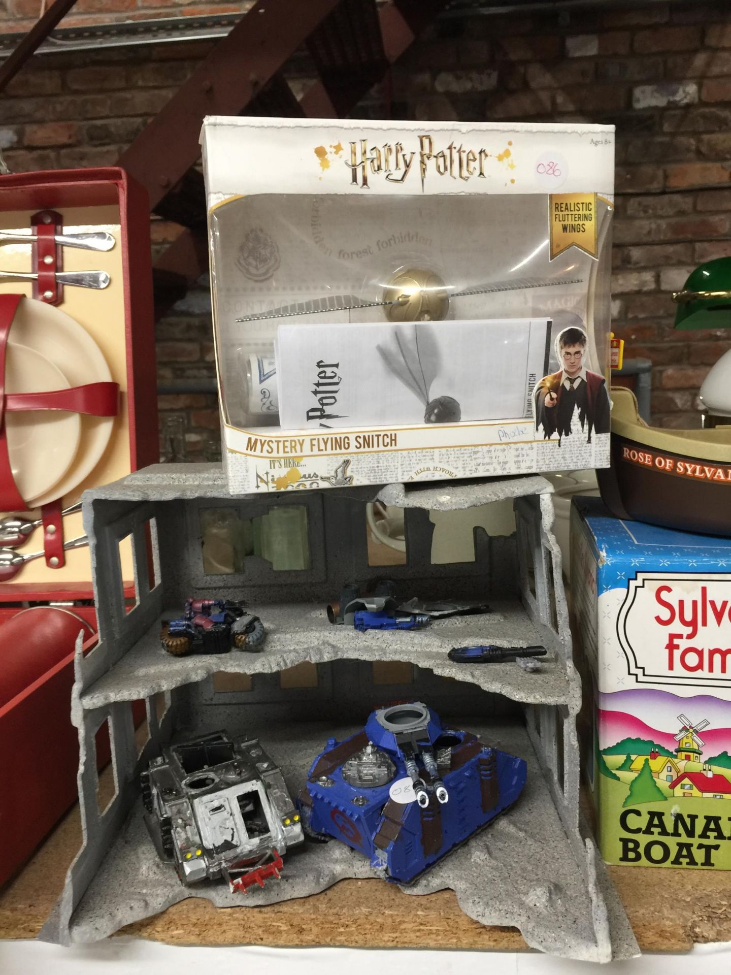 A SYLVANIAN FAMILIES CANAL BOAT IN BOX, AS NEW HARRY POTTER MYSTERY FLYING SNITCH AND A WARHAMMER - Image 3 of 4