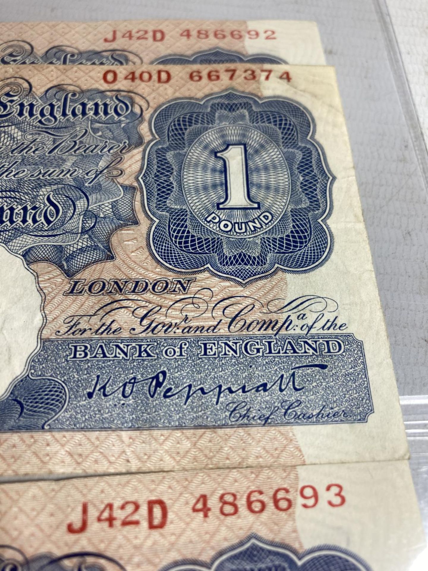 THREE BANK OF ENGLAND ONE POUND NOTES SIGNED PEPPIATT (1934-1949) - Image 5 of 8