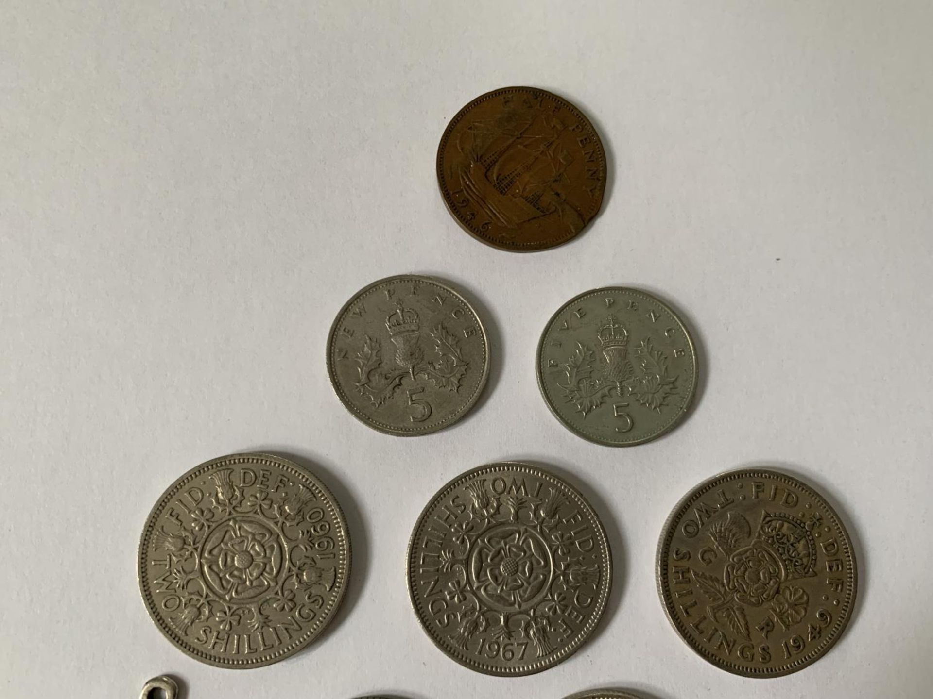 VARIOUS COINS TO INCLUDE FIVE PENCE, TWO SHILLINGS, TWO FRANC ETC - Image 2 of 4