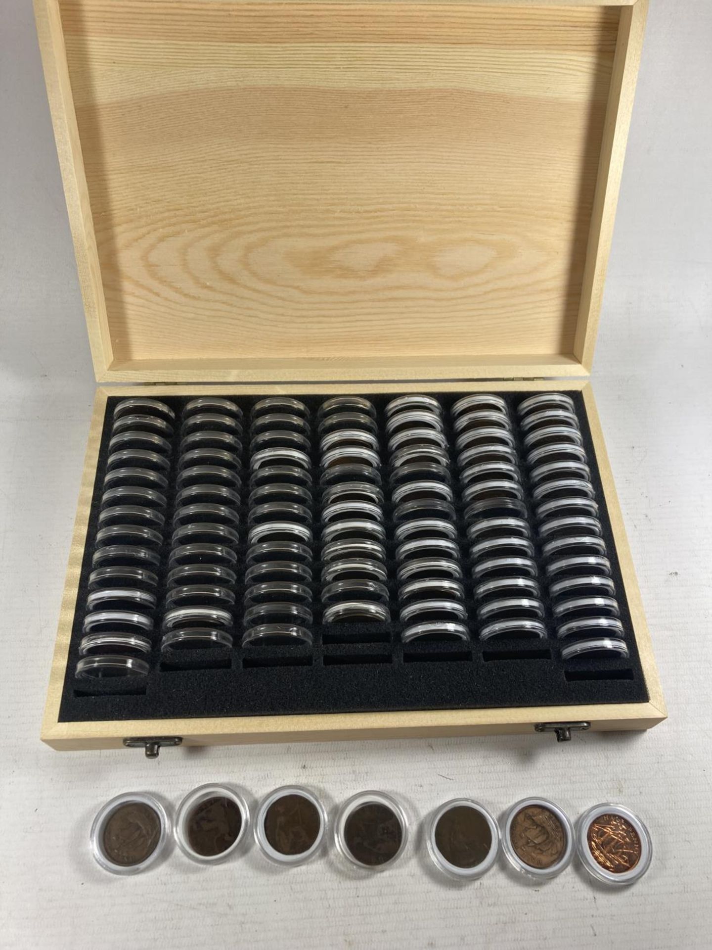 A COLLECTOR’S CASE FOR HALF PENNIES , G111 – QE11, SPACES FOR 100 COINS