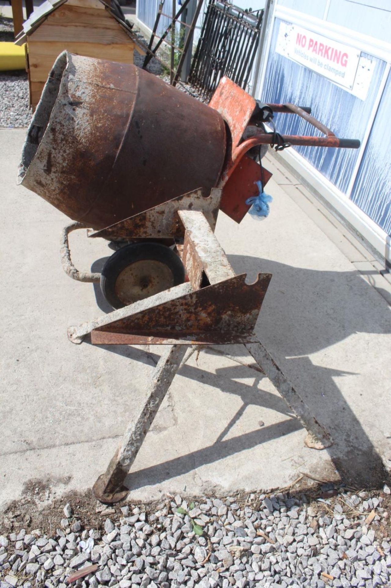AN ELECTRIC CEMENT MIXER WITH A STAND - NO VAT - Image 2 of 3