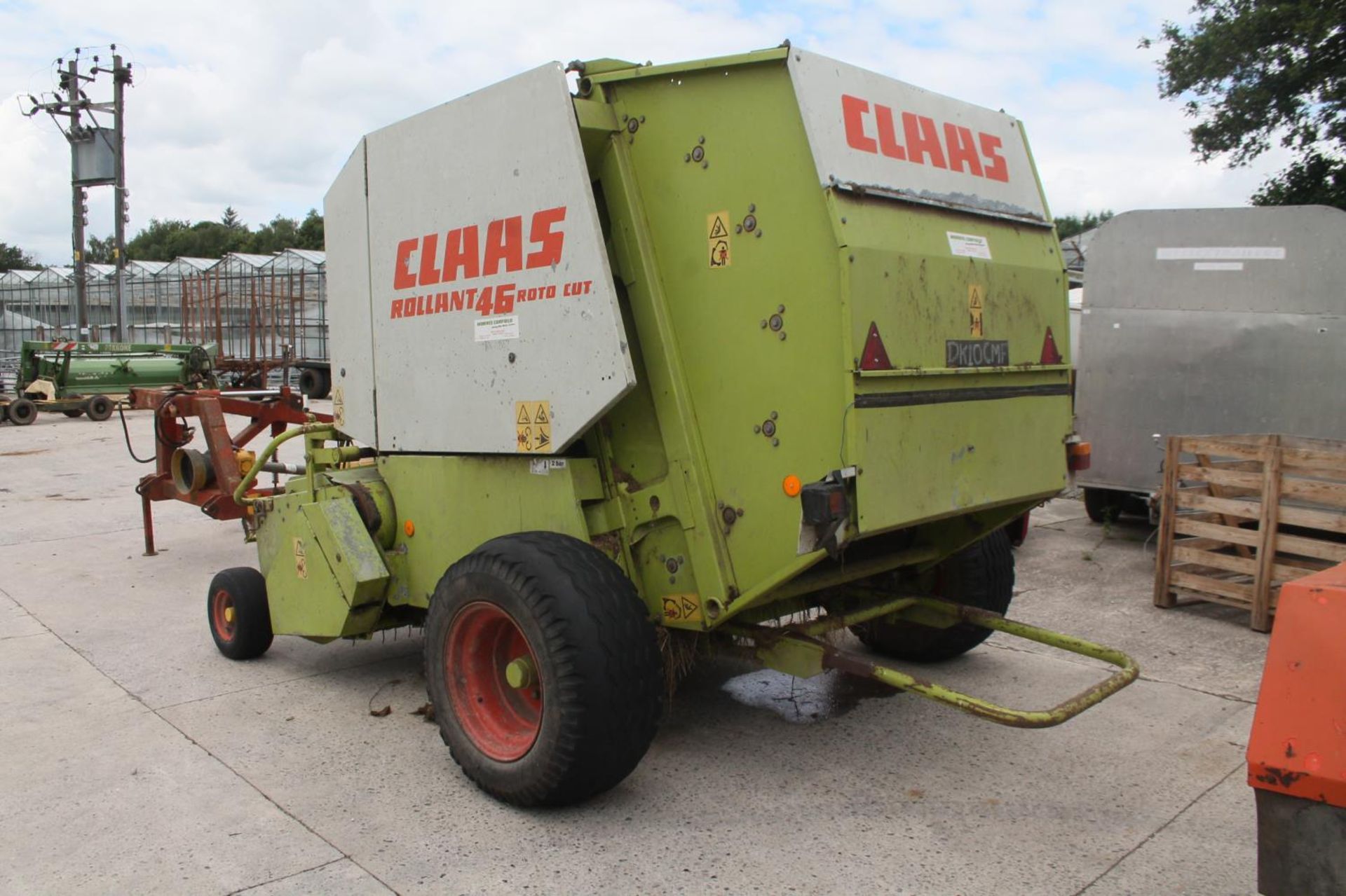 CLASS ROLLANT 46 ROTOCUT ROUND BALER WITH PTO IN WORKING OEDER + VAT - Image 2 of 4