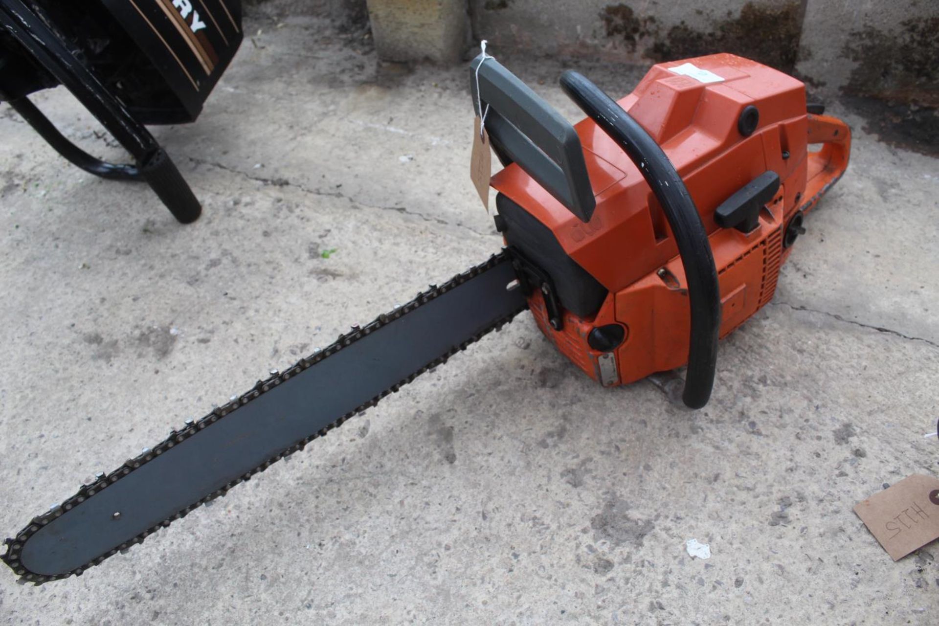 A PETROL CHAIN SAW NO VAT - Image 2 of 2