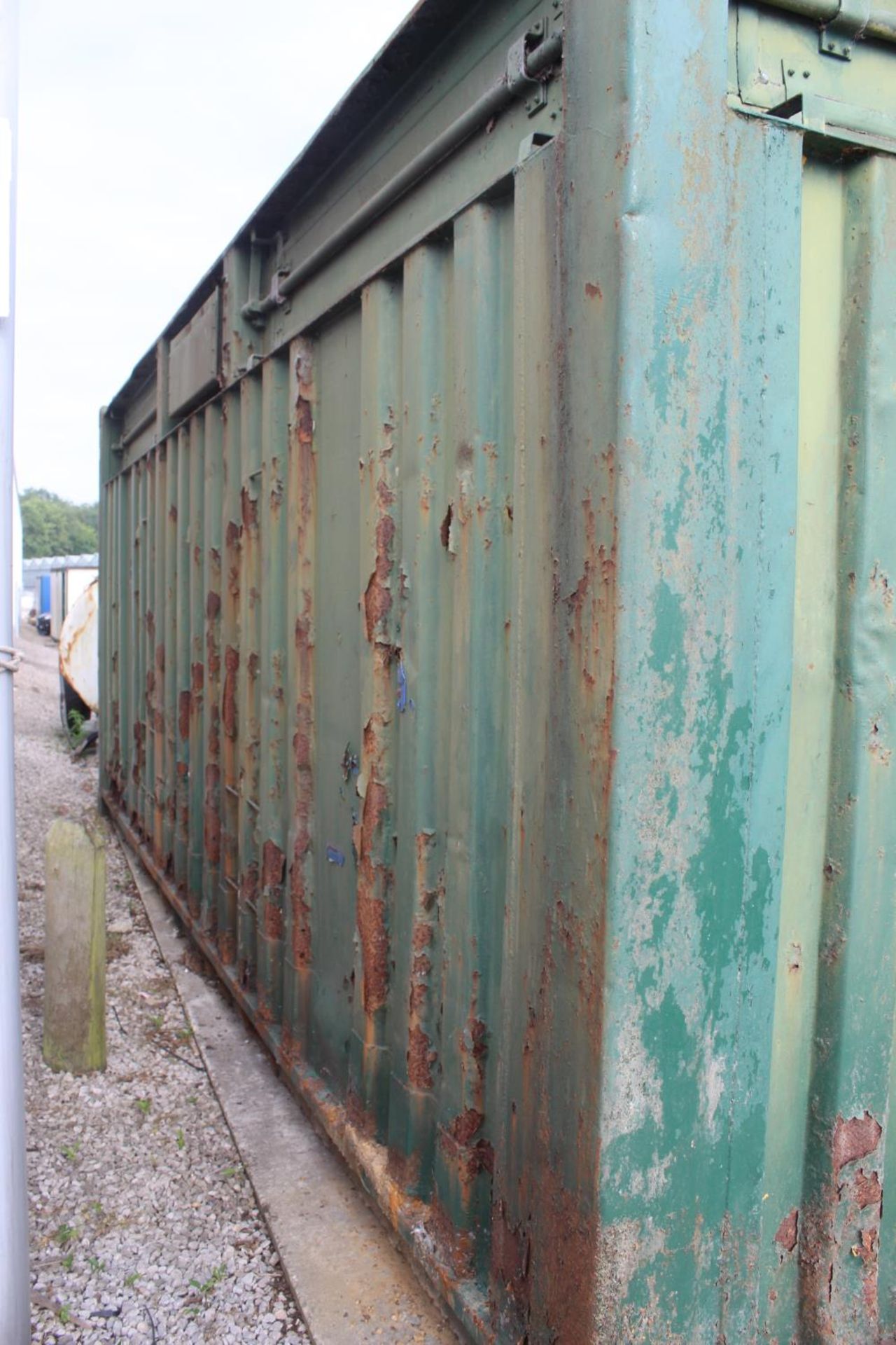 A GREEN METAL 20 FT CONTAINER + VAT - Image 3 of 5