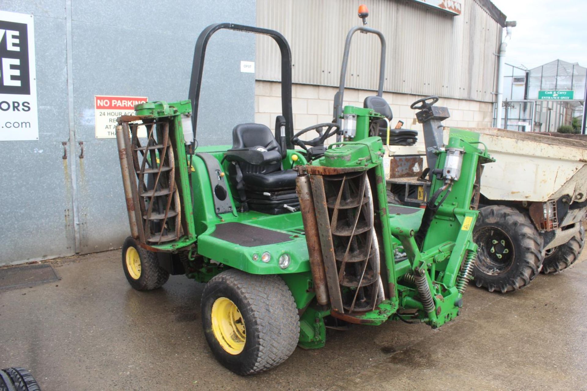 JOHN DEERE 1905 CYLINDER MOWER WITH KEY+VAT - Image 2 of 3