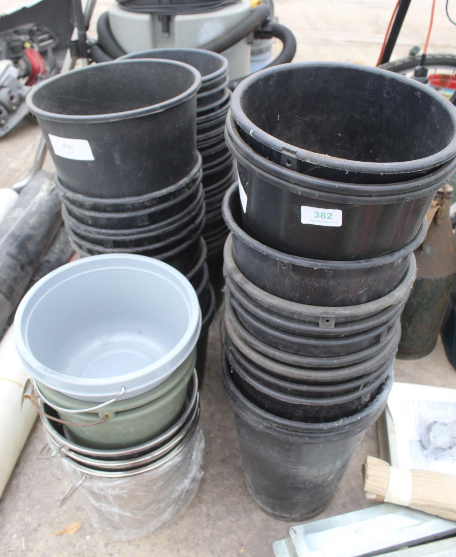 VARIOUS BUCKETS AND BOWLS NO VAT