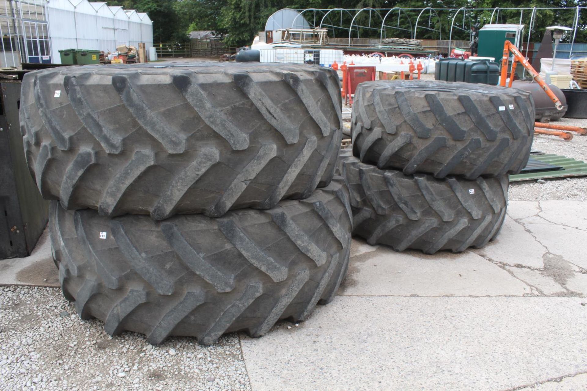 SET OF 4 TRACTOR TYRES FRONT 600/65-28, REAR 650/75-38 NO VAT - Image 2 of 2