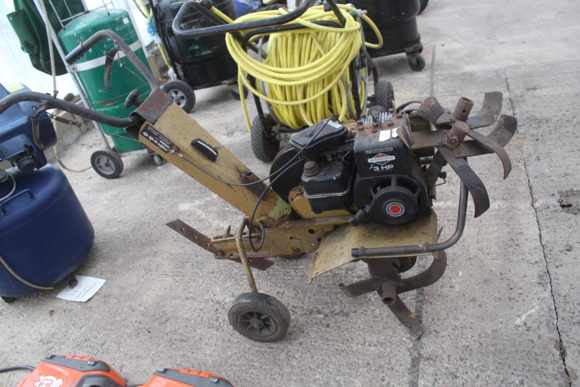 A NORLETT TILLERMATE 3S GARDEN ROTOVATOR NO VAT