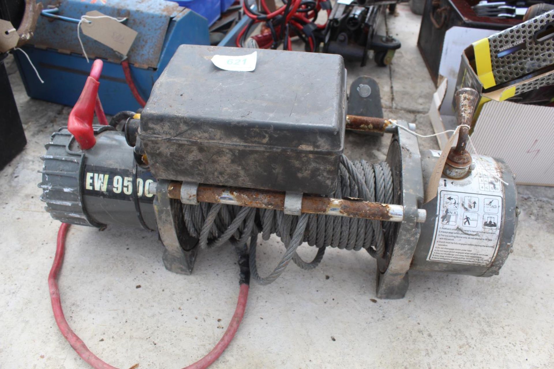 ELECTRIC WINCH EW9500 NO VAT - Image 2 of 4