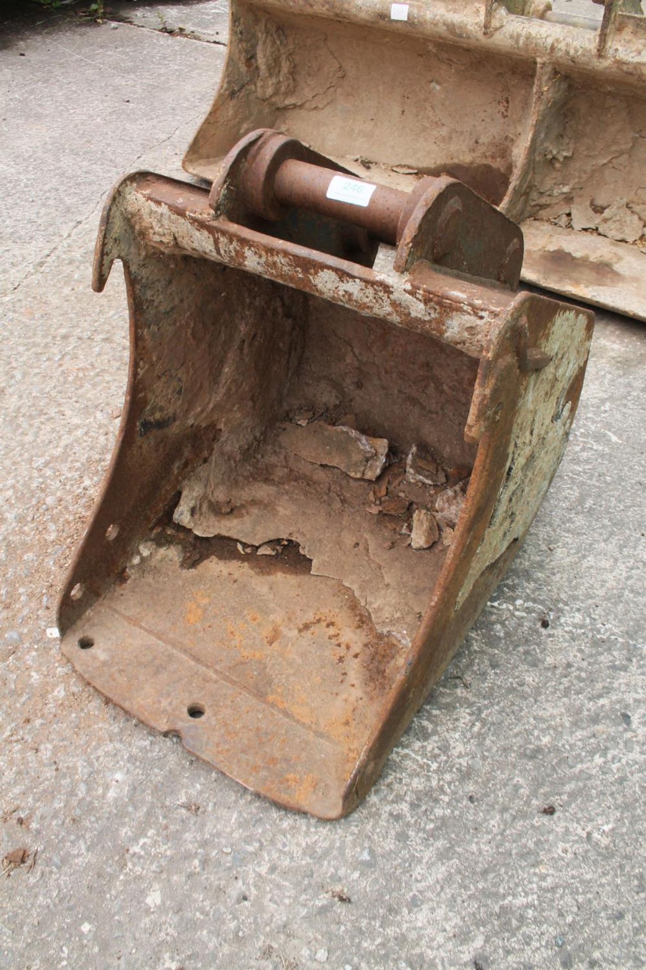 DIGGER BUCKET 17" WIDE NO VAT