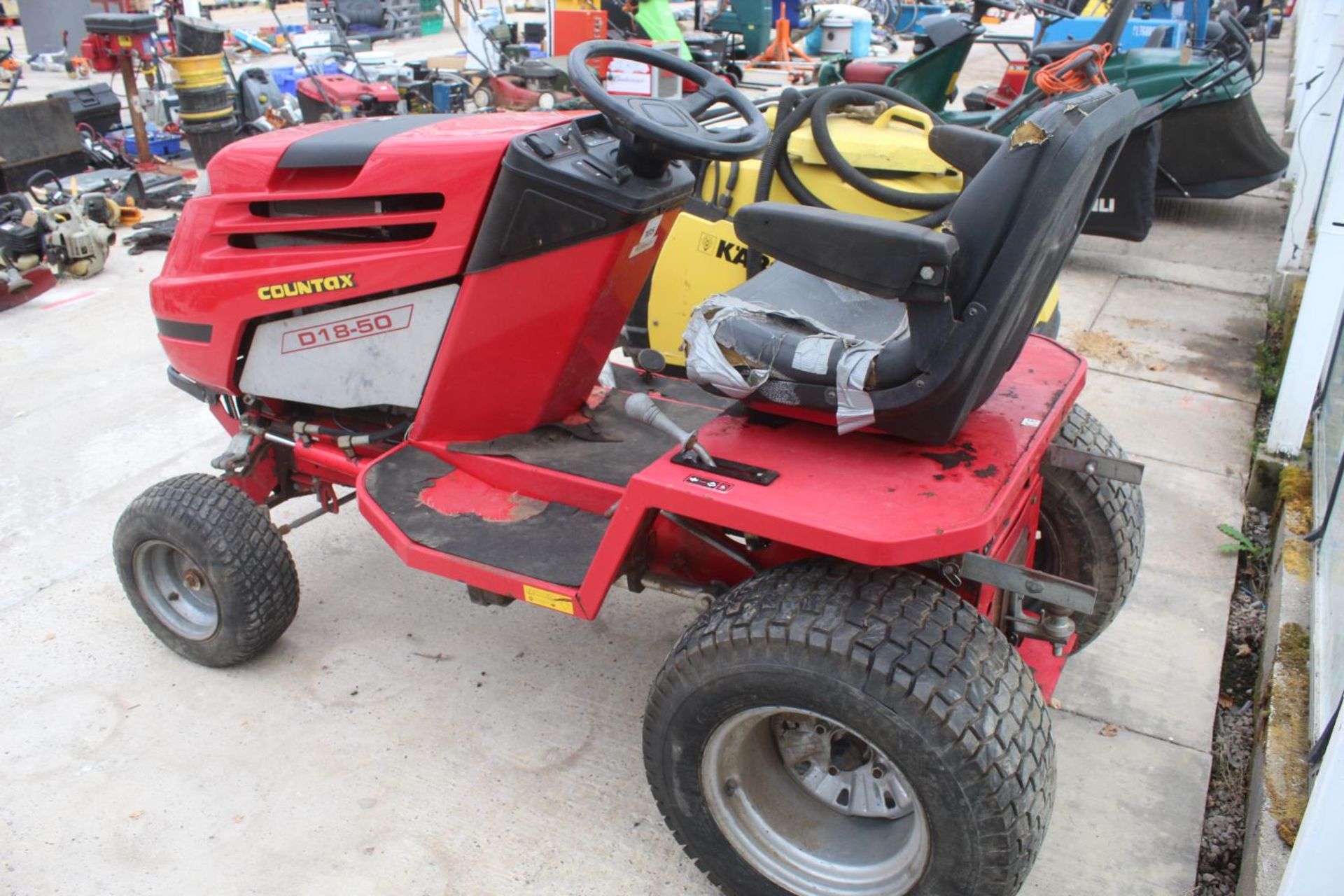 COUNTAX D18-50 DIESEL RIDE ON MOWER NEEDS BATTERY BUT DOES RUN NO VAT - Image 3 of 3