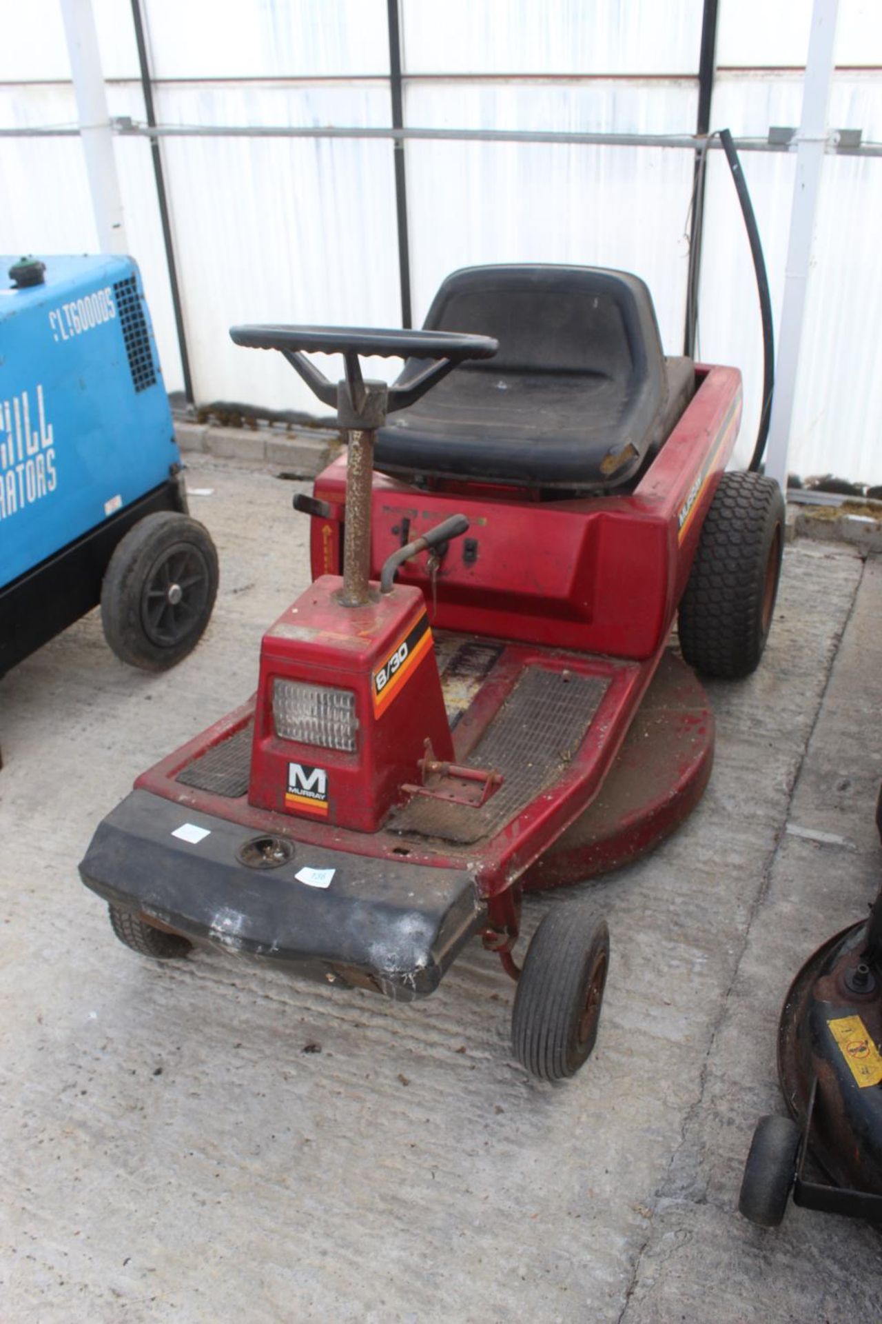 MURRAY 8/30 RIDE ON LAWN MOWER NO VAT - Image 2 of 3