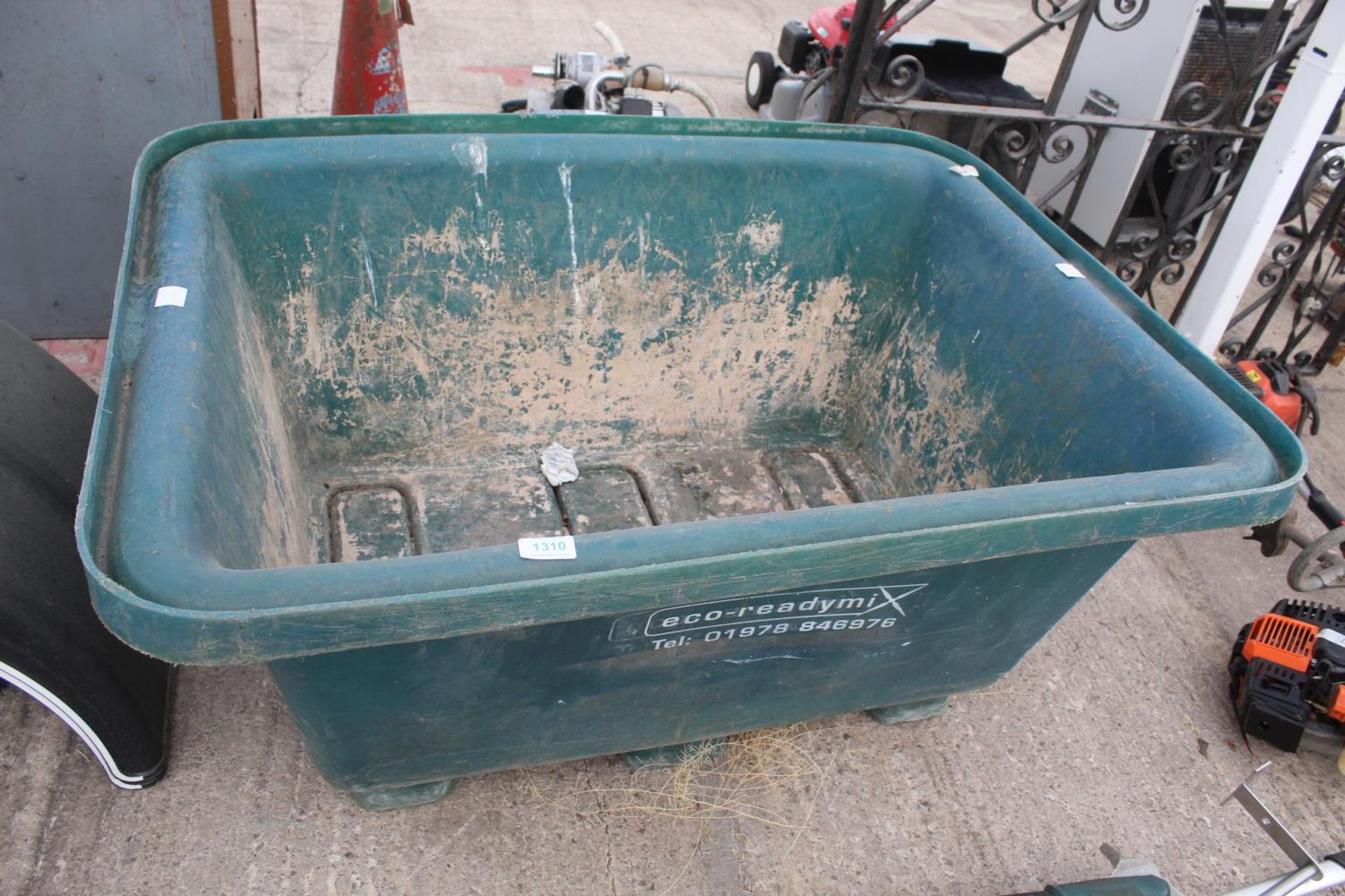 CEMENT MIXING TUB NO VAT