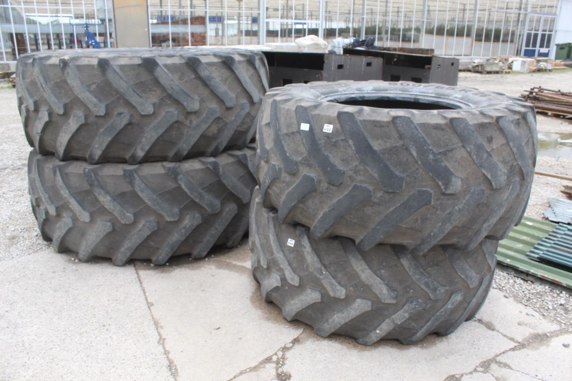 SET OF 4 TRACTOR TYRES FRONT 600/65-28, REAR 650/75-38 NO VAT