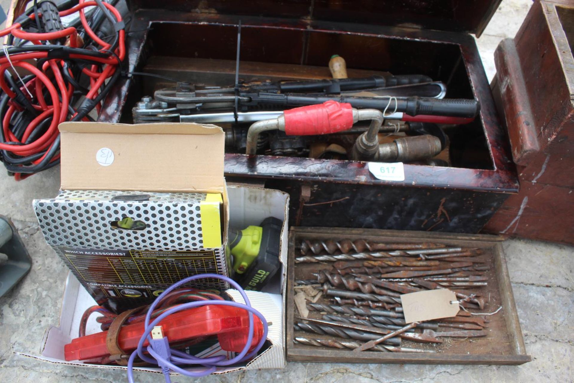 2 WOOD DRILLS, TRAY OF DRILL BITS, BATTERY DRILL, GAS BURNER, BOLT CUTTERS, CRIMPER ETC. NO VAT