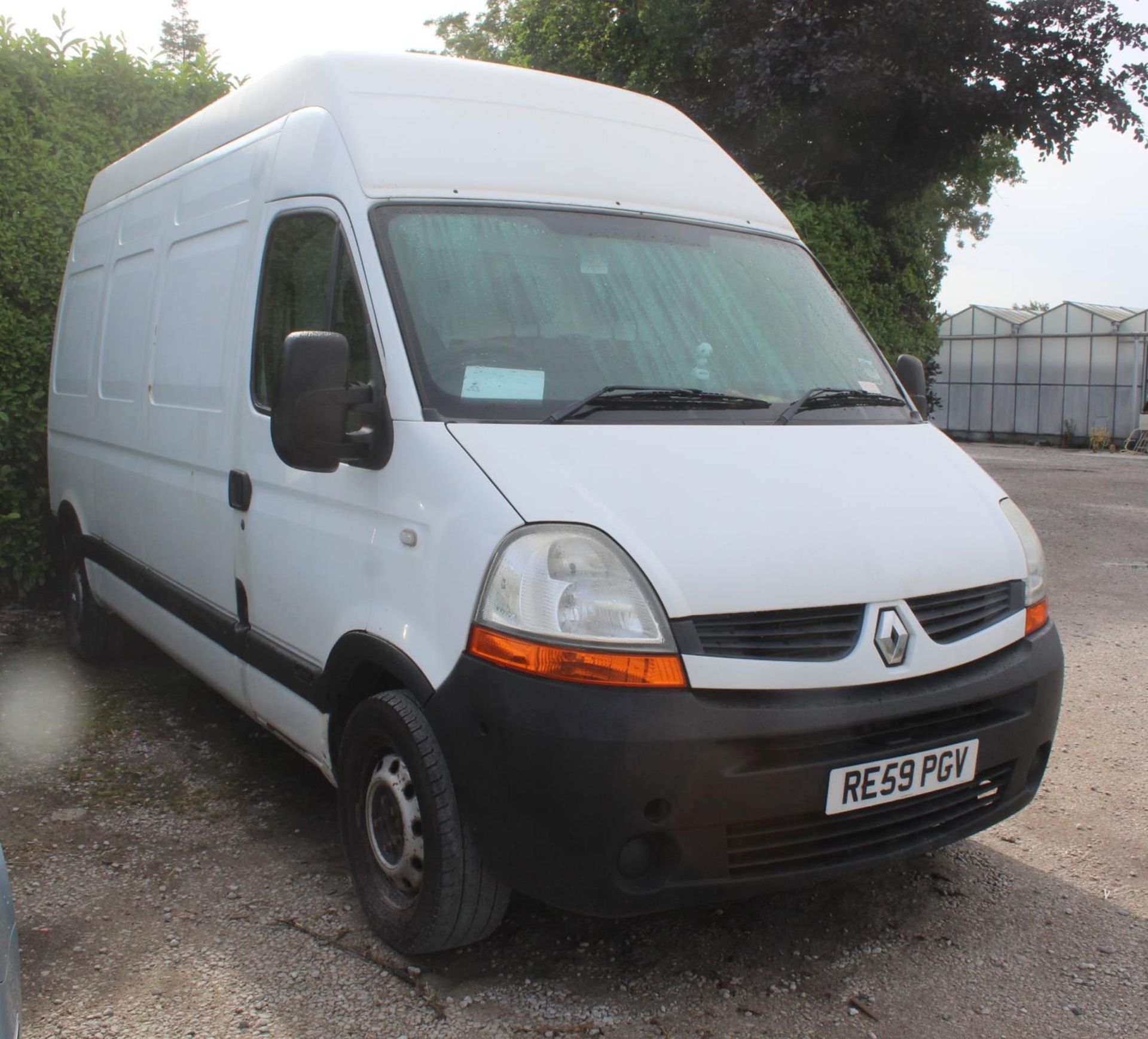 A RENAULT MASTER LH35 VAN MANUAL RE59PGV MOT 24/01/24 FIRST REG 2009 APPROX 250000 MILES - Image 2 of 5