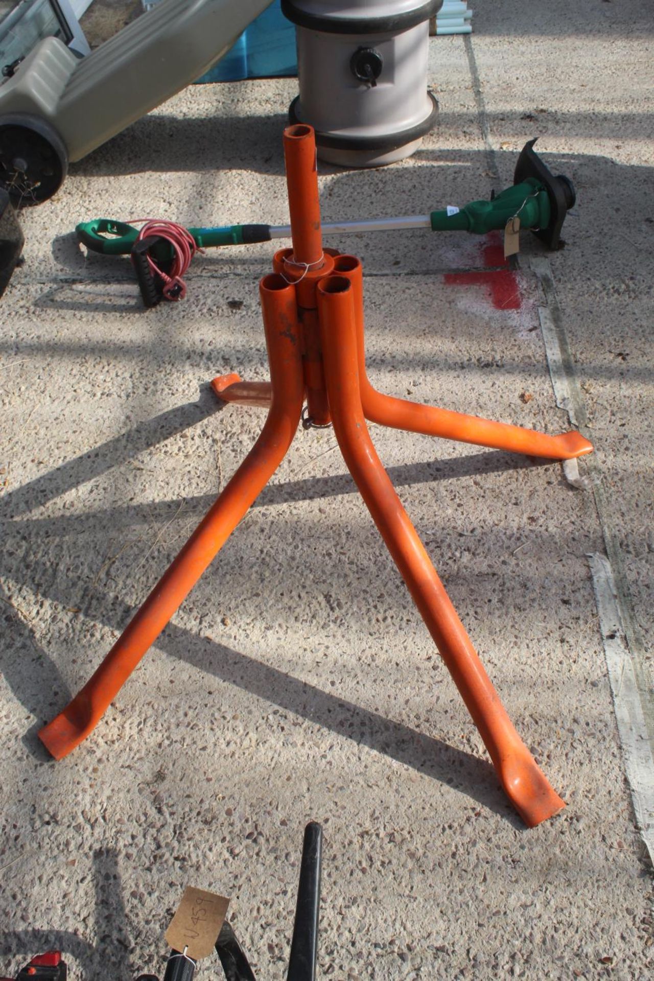 BELLE CEMENT MIXER STAND NO VAT - Image 2 of 2