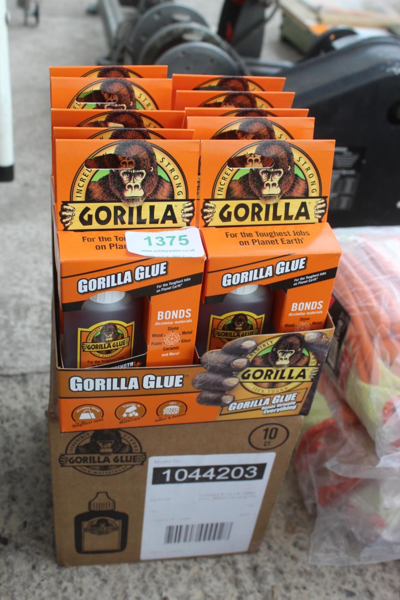 10 BOTTLES OF GORILLA GLUE + VAT