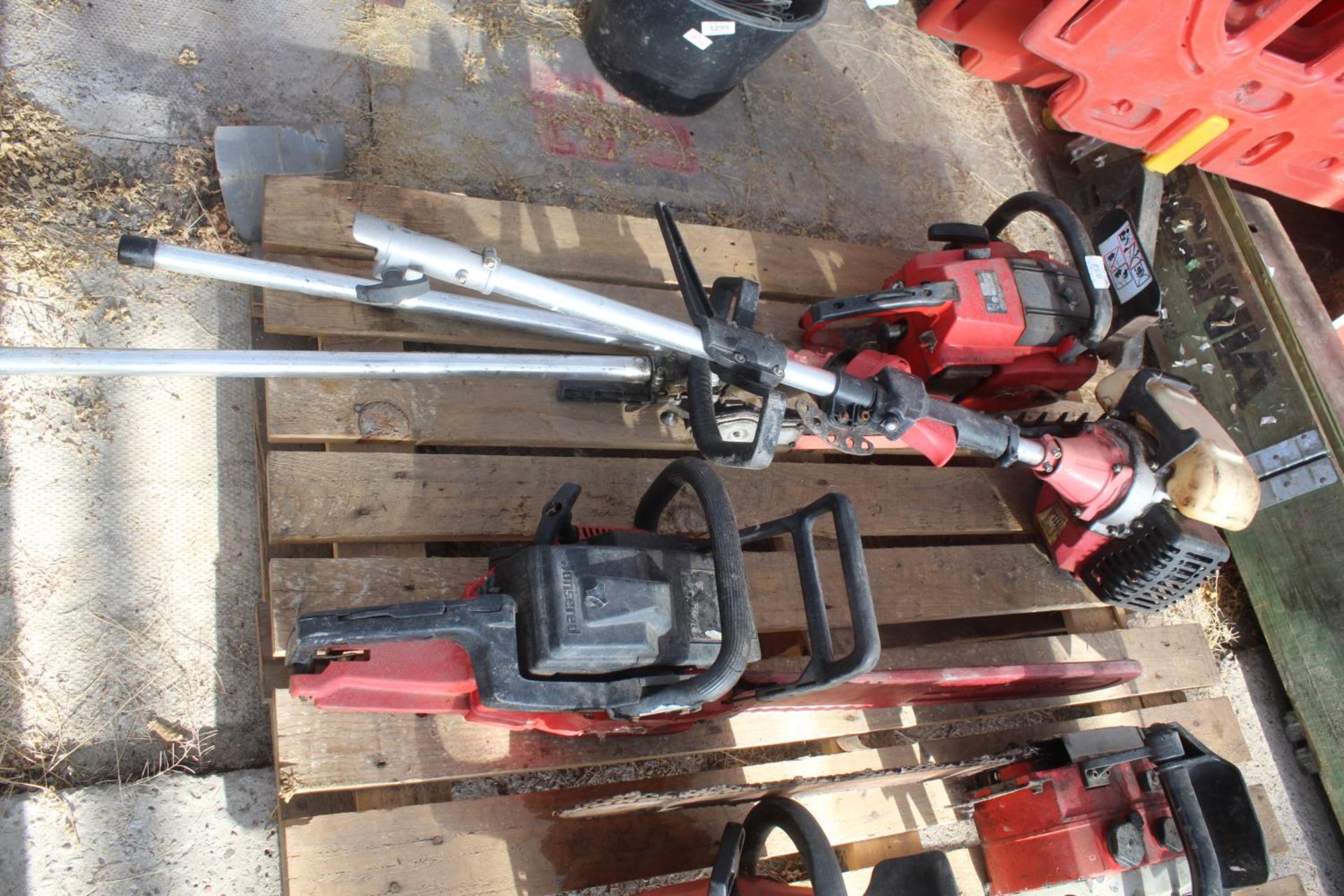 PALLET STRIMMERS & CHAINSAWS FOR SPARES - NO VAT - Image 2 of 3