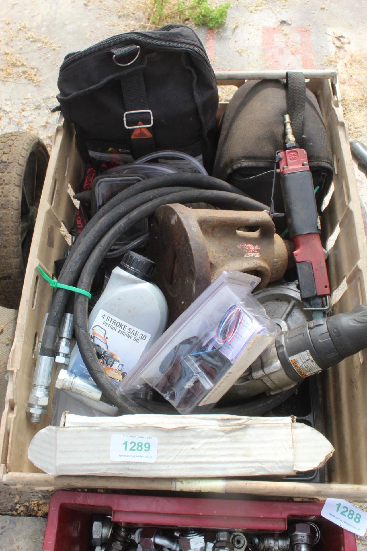 MIXED BOX OF AIR TOOLS AND LASERS + VAT