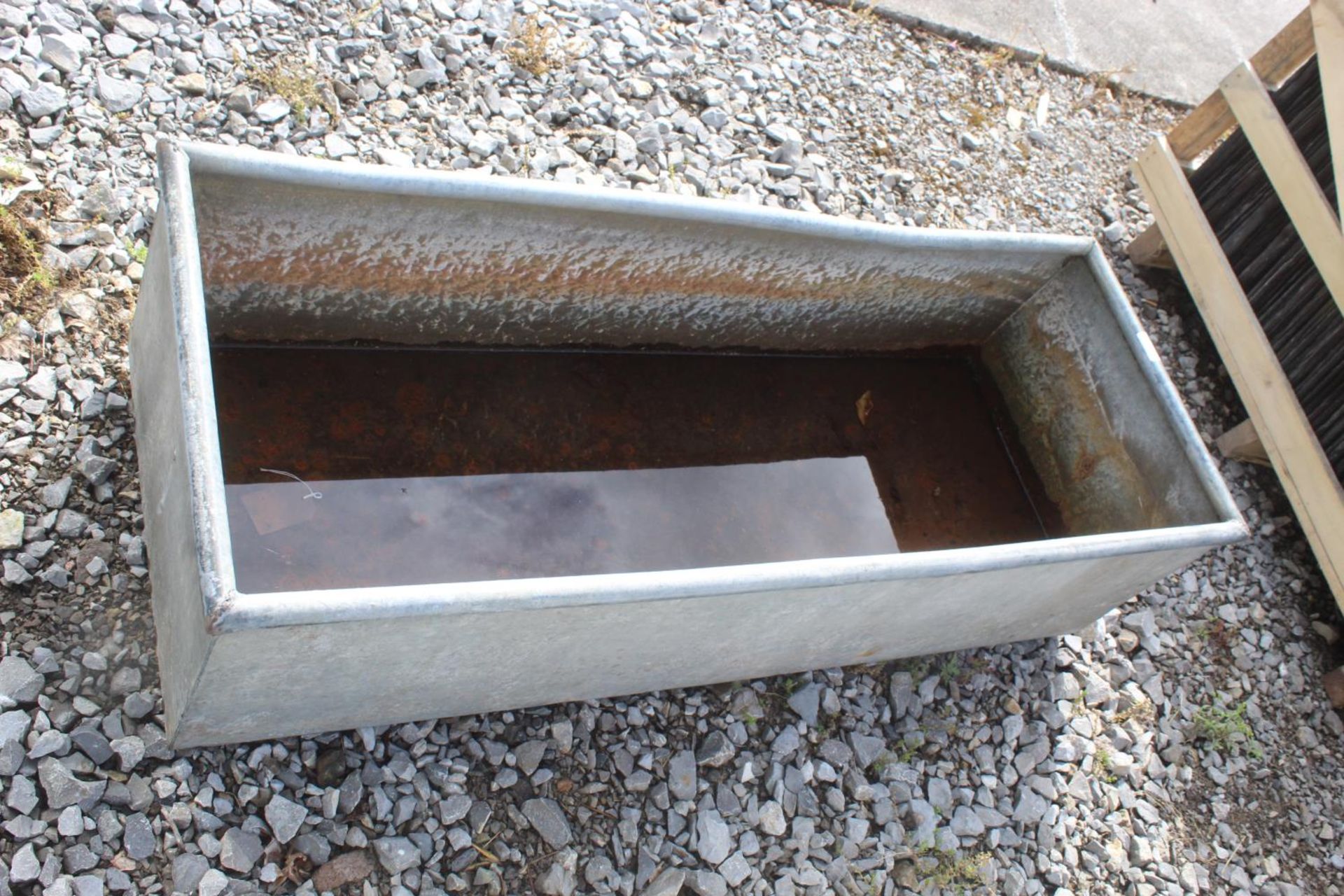 4FT WATER TROUGH + VAT - Image 2 of 2