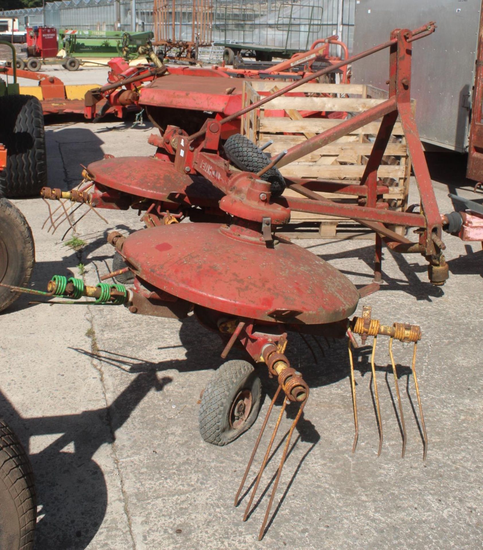 NEW HOLLAND HAY TEDDER +VAT - Image 3 of 3