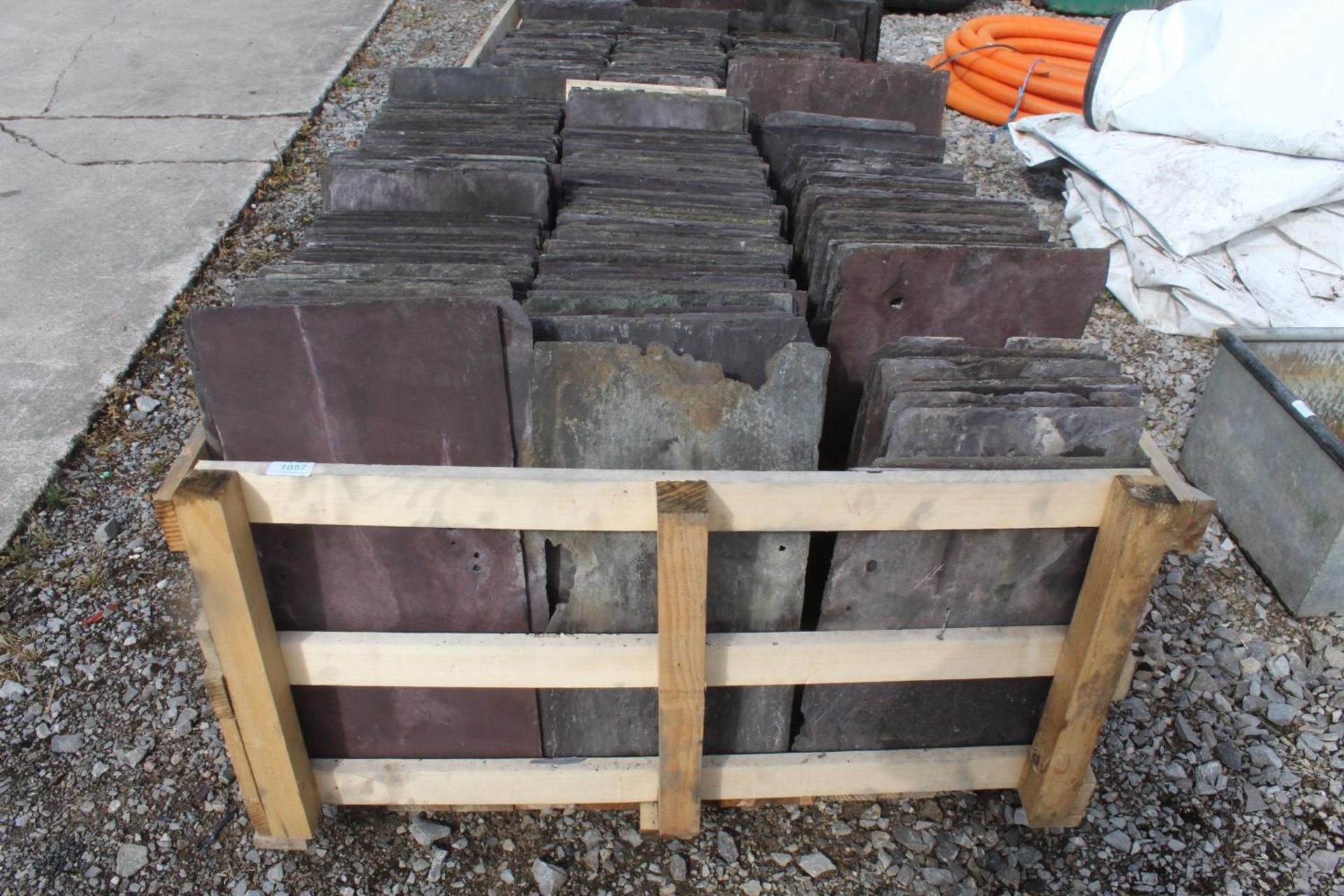 PALLET OF BLUE SLATE ( APPROX. 400 ) + VAT