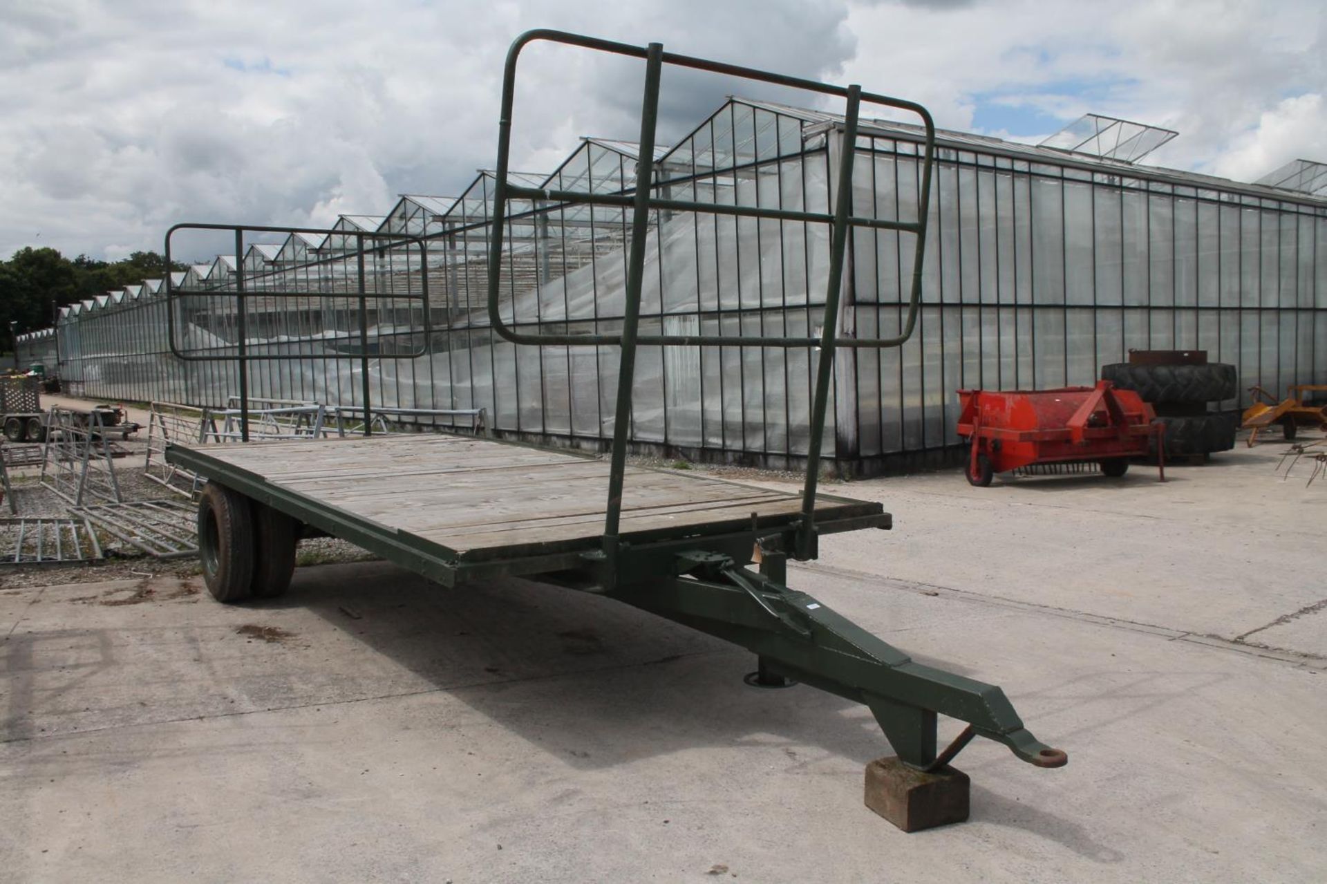 TWIN WHEEL HAY TRAILER WITH THRIPPERS 16' LONG NO VAT