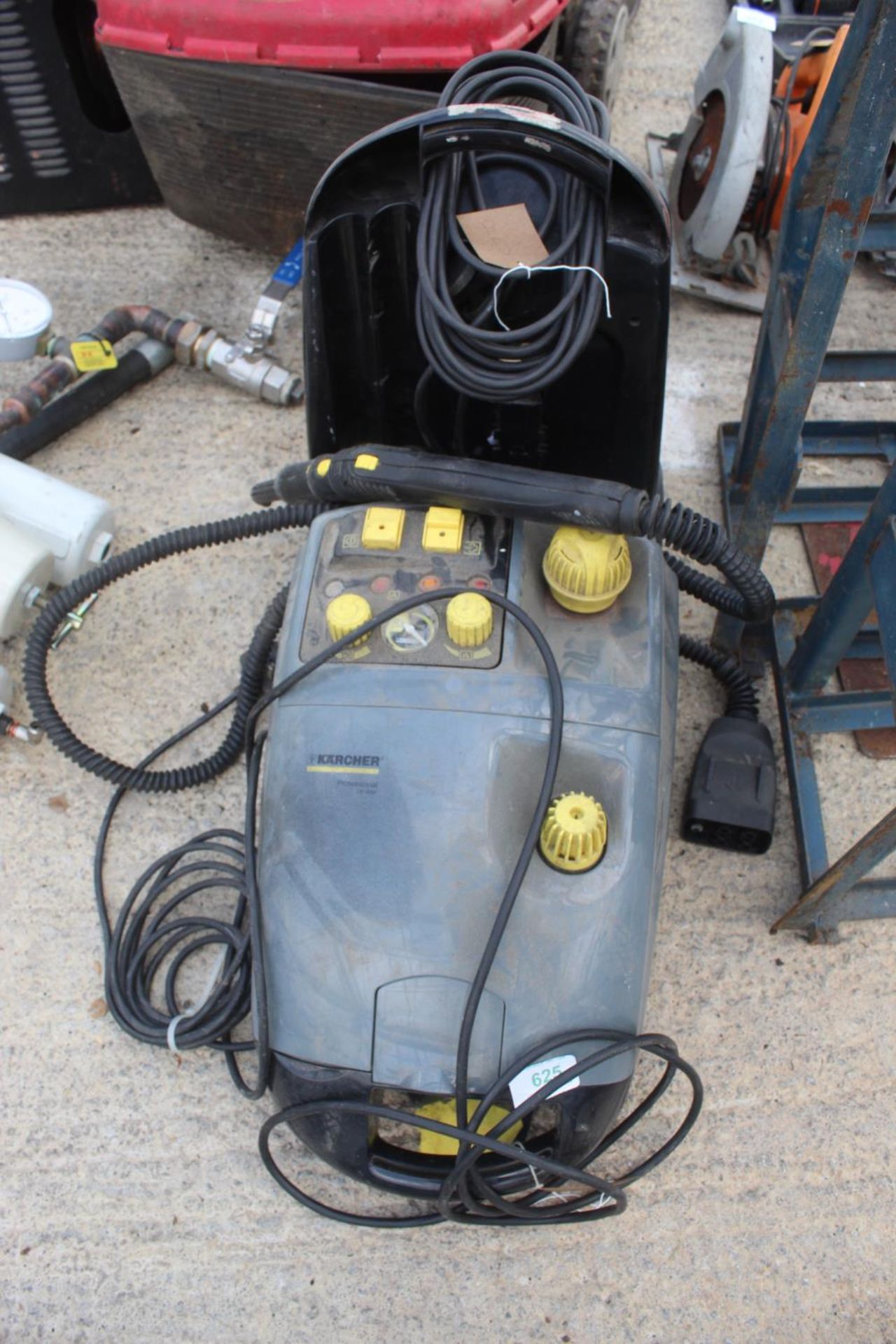 2 KARCHER STEAMERS FOR REPAIRS NO VAT