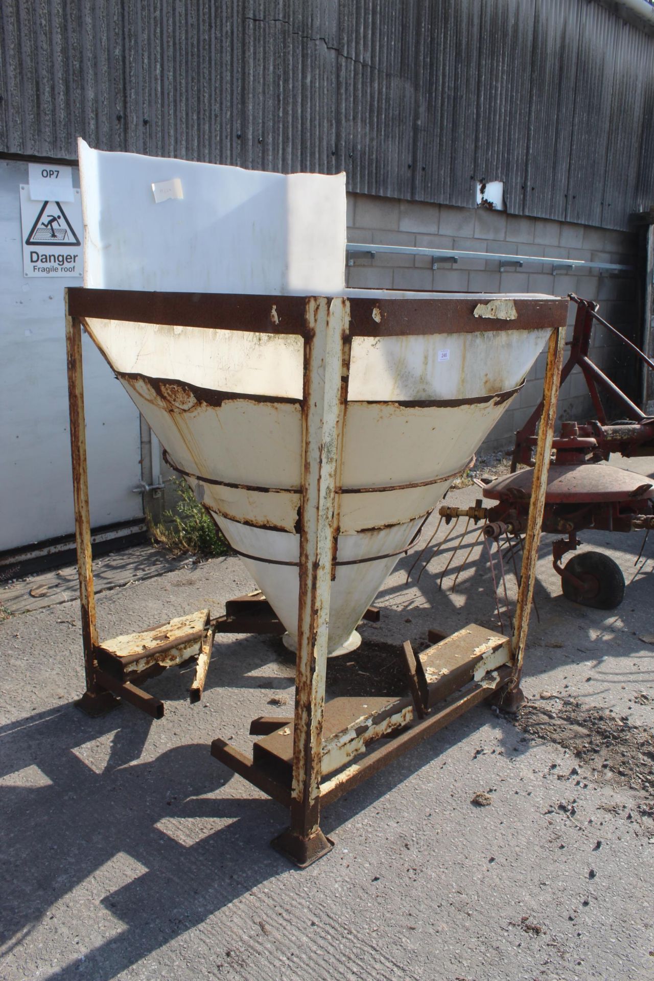 A LARGE METAL FRAMED PLASTIC BAGGING HOPPER NO VAT - Image 2 of 3