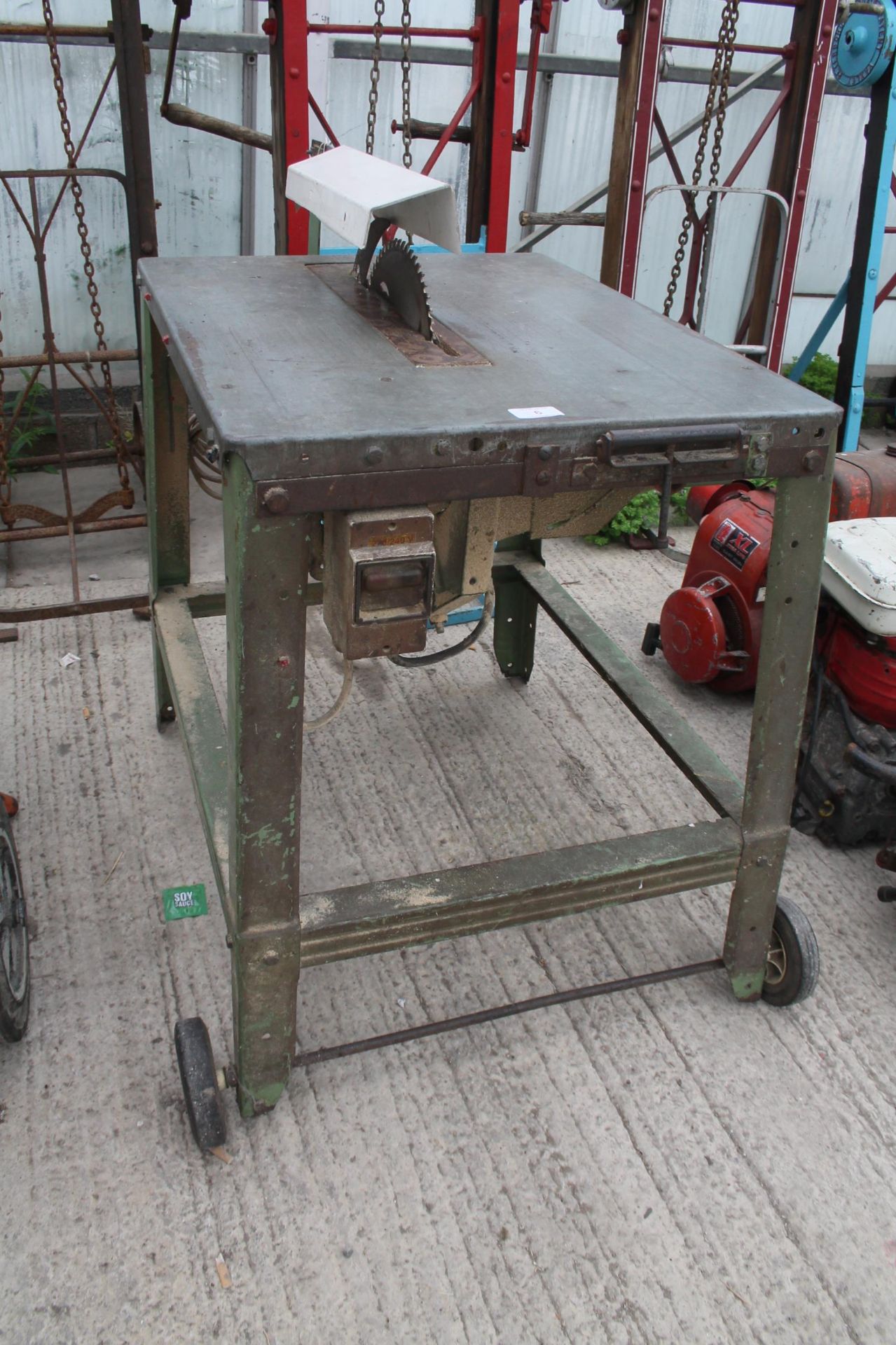230v TABLE SAW BELIEVED IN WORKING ORDER BUT NO WARRANTY NO VAT