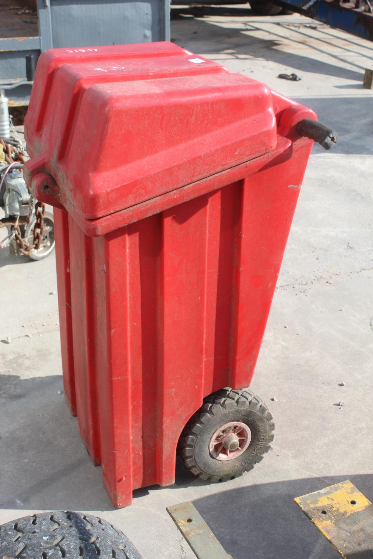 A TWO WHEELED PLASTIC STORAGE TROLLEY WITH FUEL A TANK AND MANUAL FUEL PUMP NO VAT - Image 2 of 2